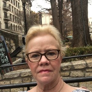 Meet your Posher, Anna bland